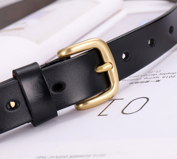 Curea de dama din piele cu catarama metalica