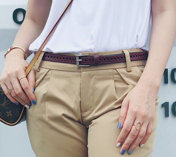 Тънък дамски колан от перфорирана еко кожа