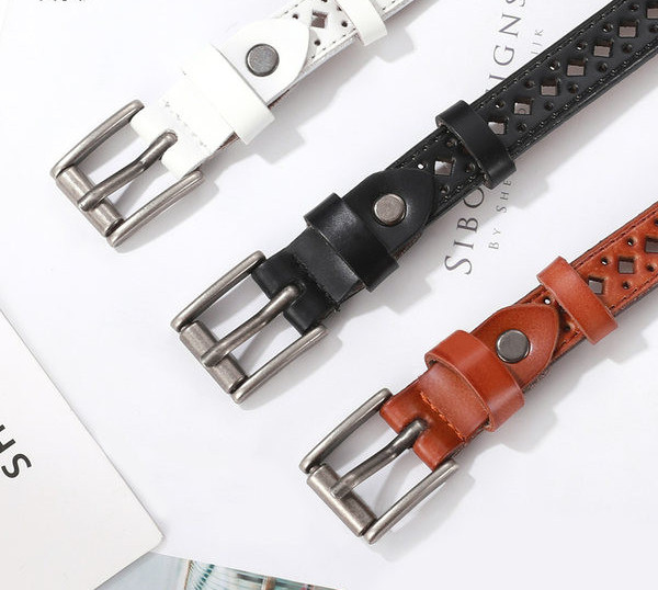 Тънък дамски колан от перфорирана еко кожа