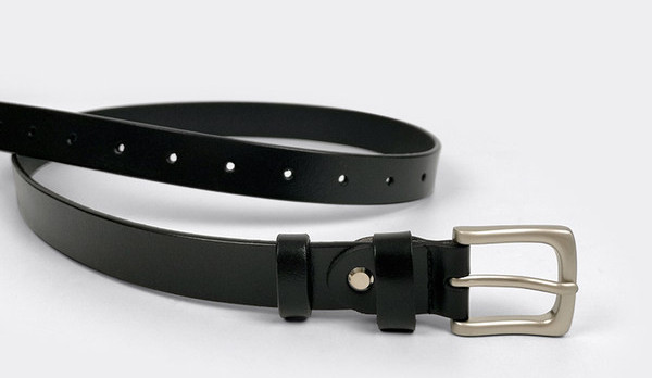 Bőr öv nőknek fém csattal