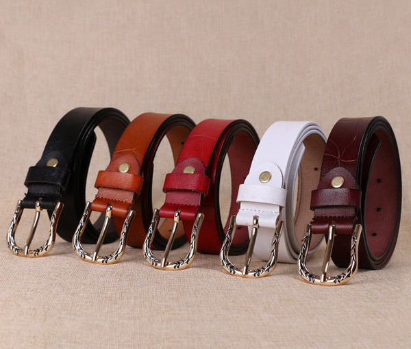 Curea de dama din piele cu catarama metalica