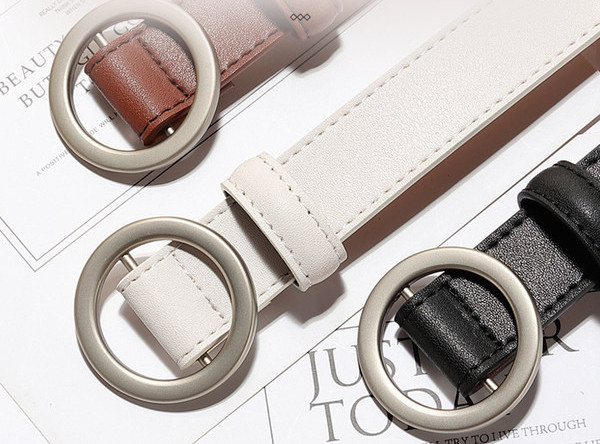 Curea de dama din piele cu catarama metalica rotunda