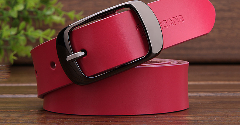 Kožni remen u različitim bojama