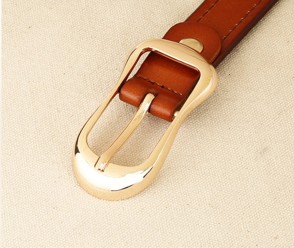 Vékony mindennapi öv perforált eco bőrből