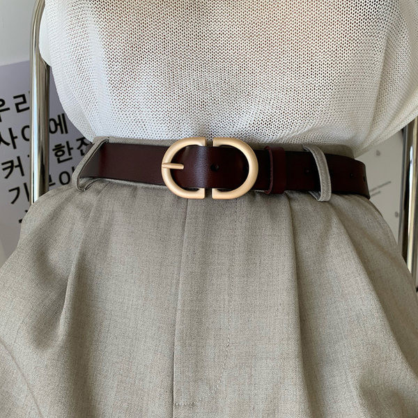 Modern bőr öv csattal