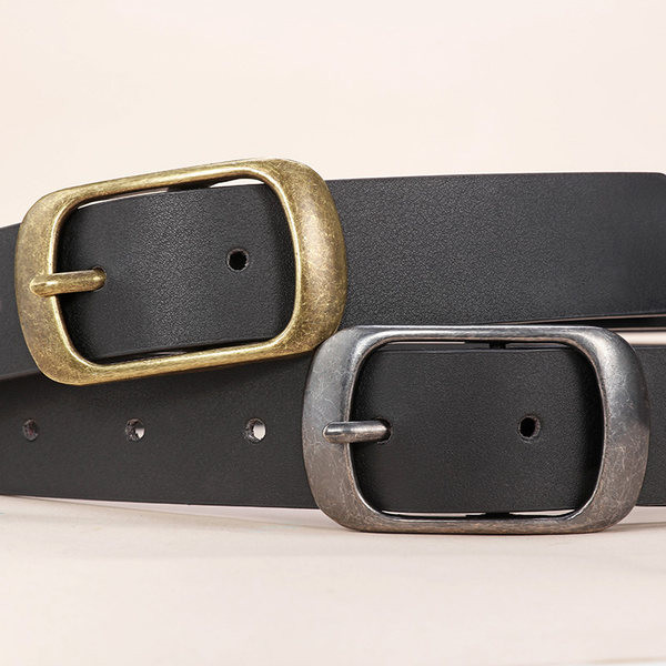 Fekete színű női bőr öv csattal