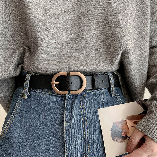 Női bőr öv fém elemmel