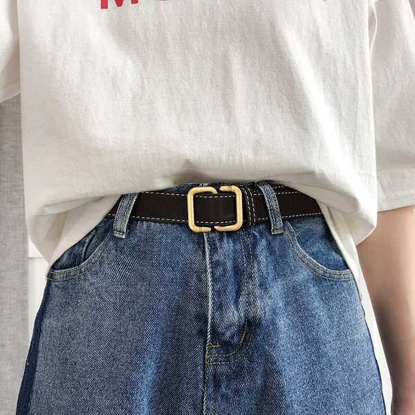 Curea subțire din piele cu cataramă metalică