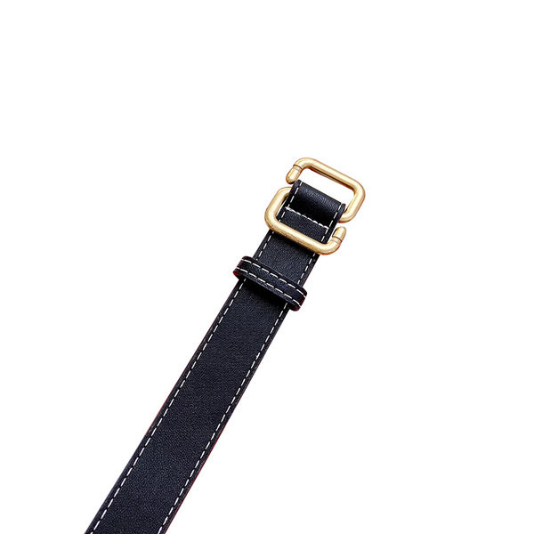 Curea subțire din piele cu cataramă metalică