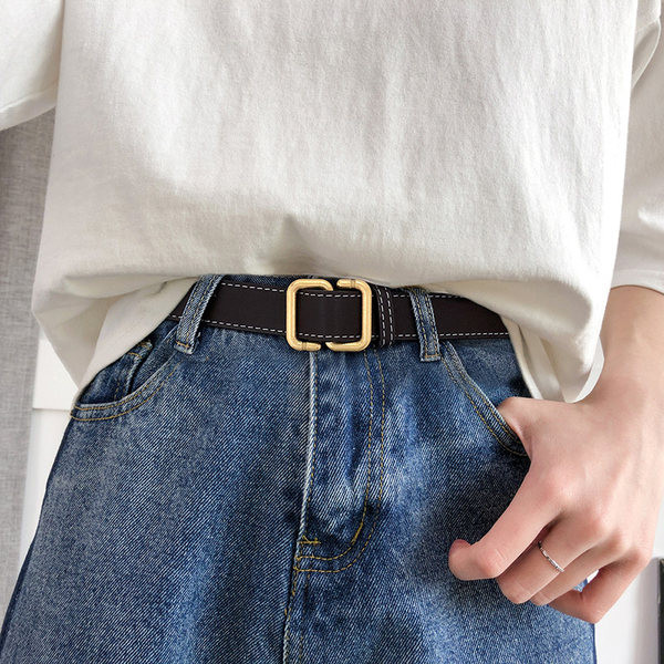 Curea subțire din piele cu cataramă metalică