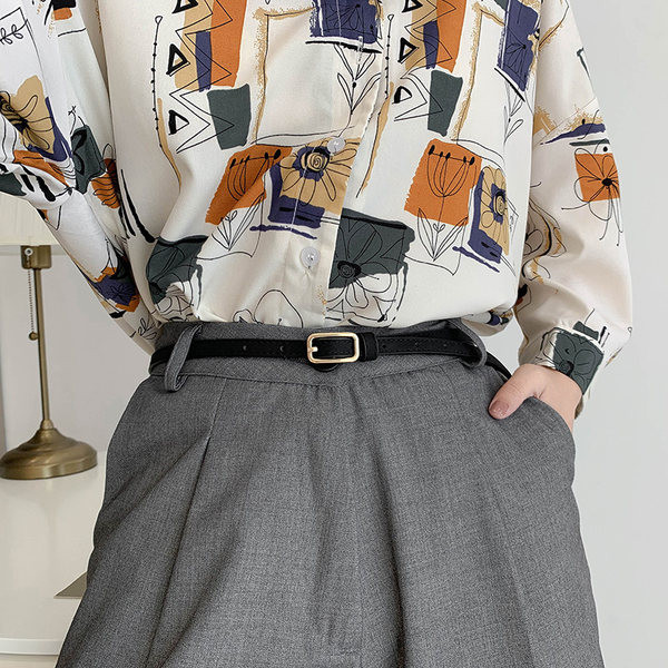 Vékony női bőr öv téglalap alakú csattal