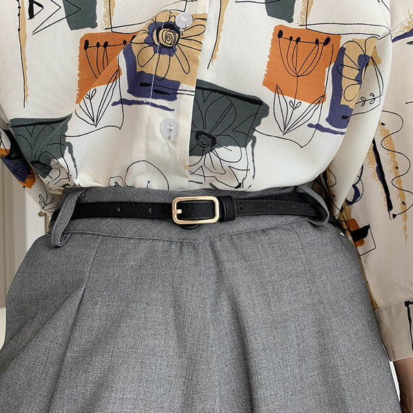 Vékony női bőr öv téglalap alakú csattal