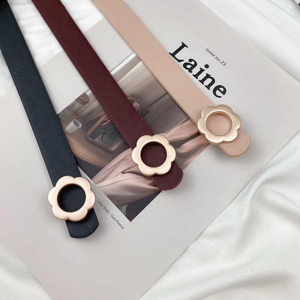 Bőr öv fém csattal virág formájában, nőknek