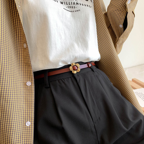 Női eco-bőr öv virágdíszítéssel