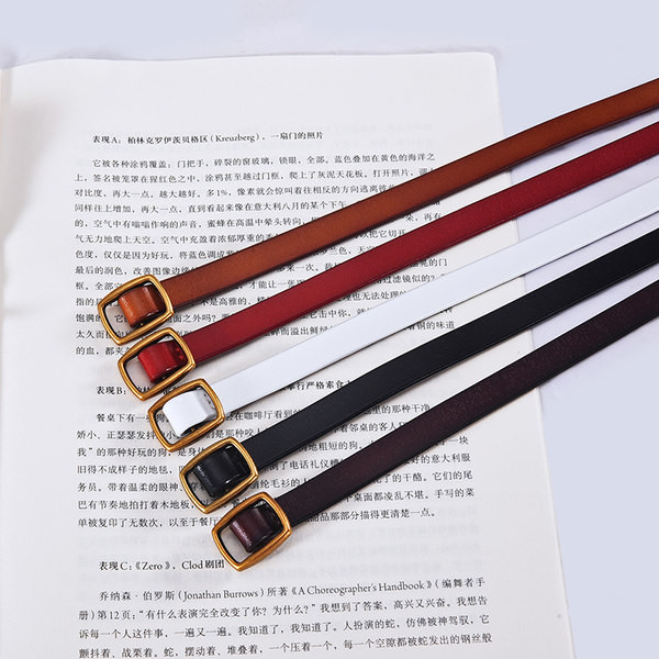 Vékony, modern női bőr öv