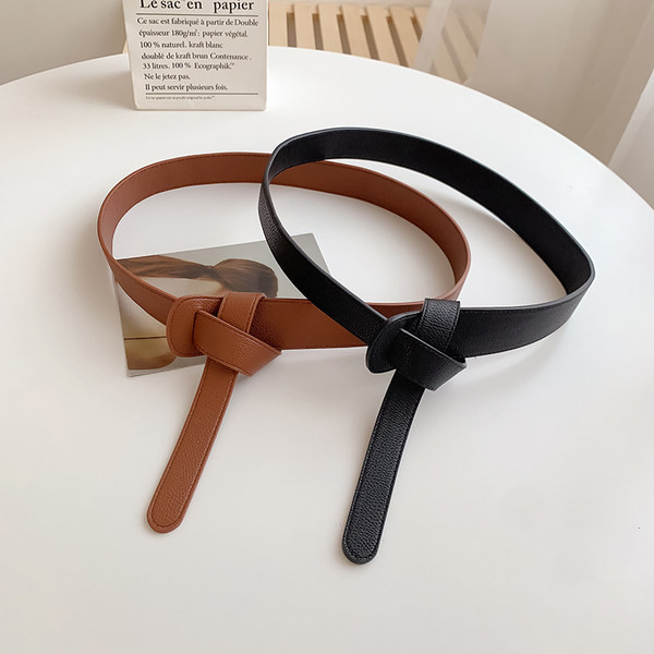 Modern bőr öv fekete és barna színben nőknek