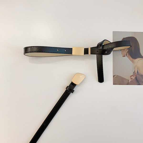 Vékony bőr öv fém csattal - két modell