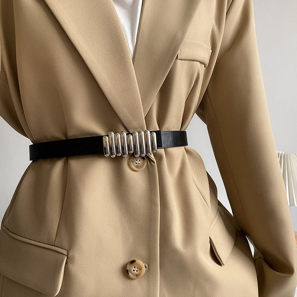 Női bőr öv fém csattal