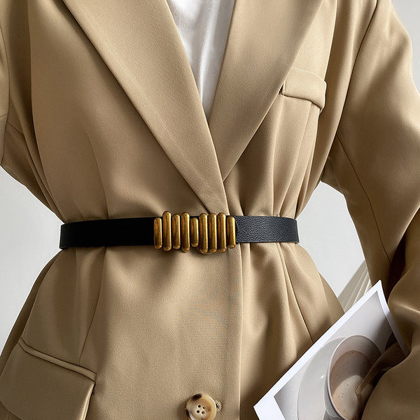 Női bőr öv fém csattal