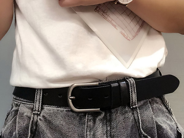 Bőr fekete öves sima női modell