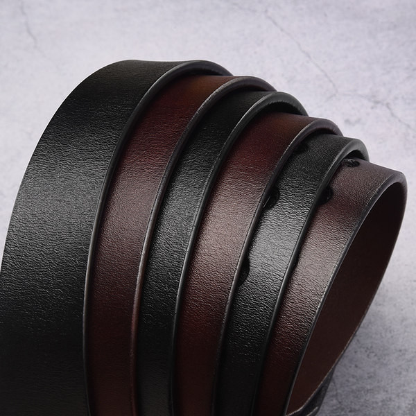 Sima modell bőr öv ovális csattal