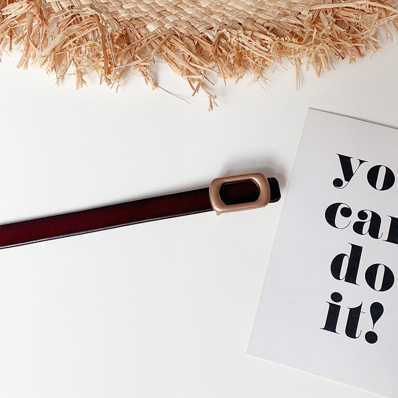 Modern női öv négyzet alakú fém csattal