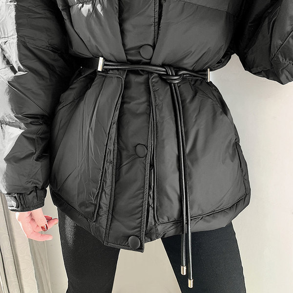 Női bőr öv a derékhoz - vékony