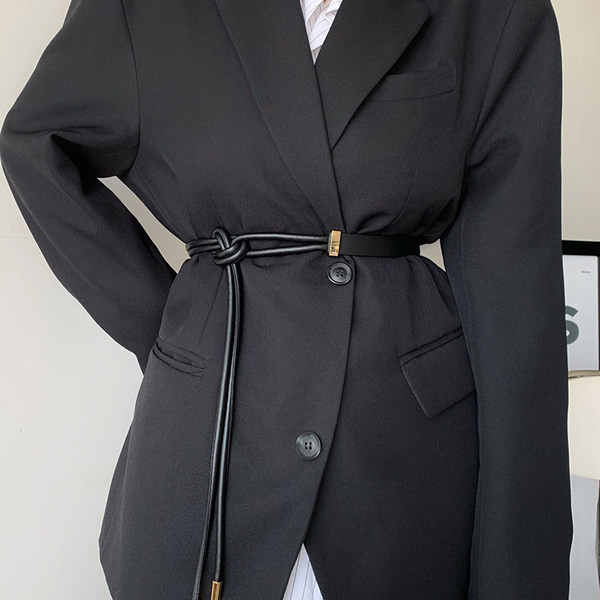 Curea subțire pentru femei