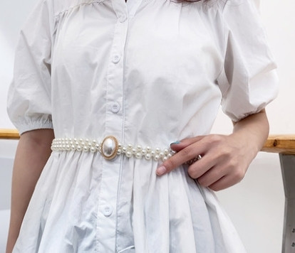 Stílusos női gyöngyöv különböző modellekben