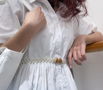 Stílusos női gyöngyöv különböző modellekben