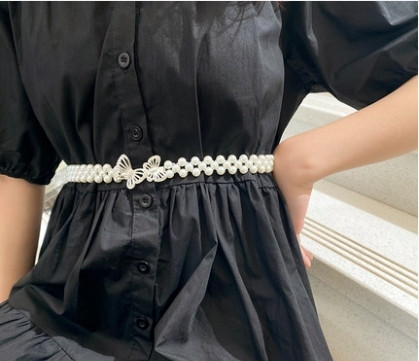 Stílusos női gyöngyöv különböző modellekben