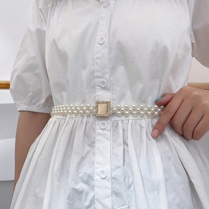 Stílusos női gyöngyöv különböző modellekben