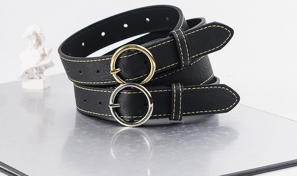 Modern bőr öv golyós csattal