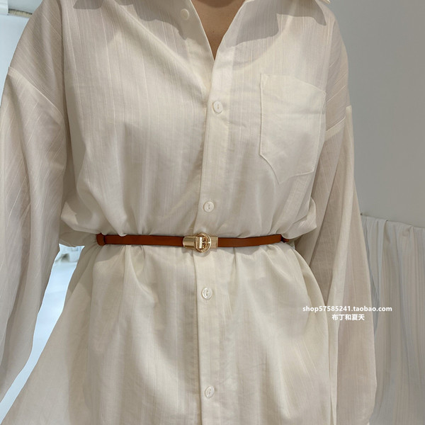 Vékony női öv nem szabványos rögzítéssel