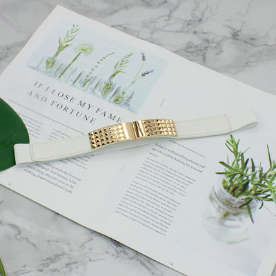 Модерен дамски кожен колан със златиста катарама