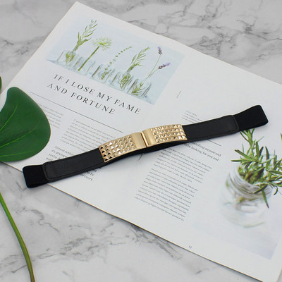 Модерен дамски кожен колан със златиста катарама