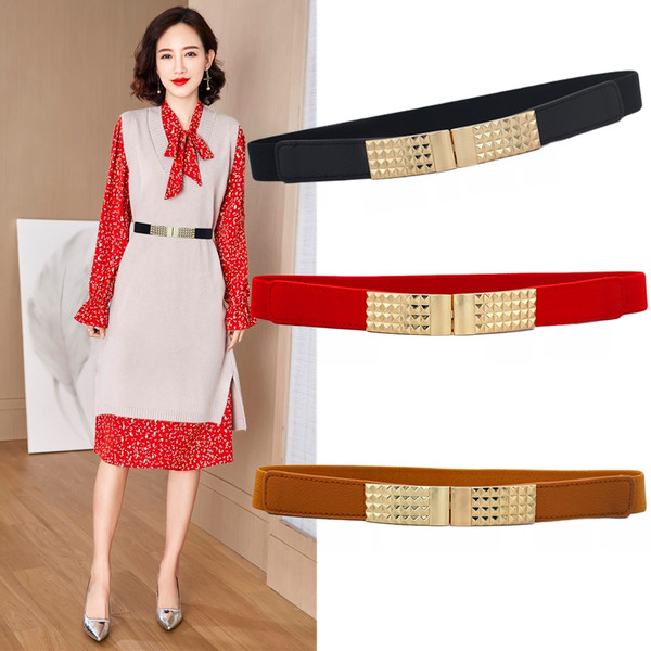 Модерен дамски кожен колан със златиста катарама