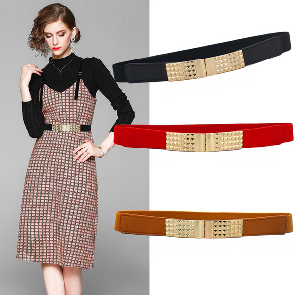 Модерен дамски кожен колан със златиста катарама