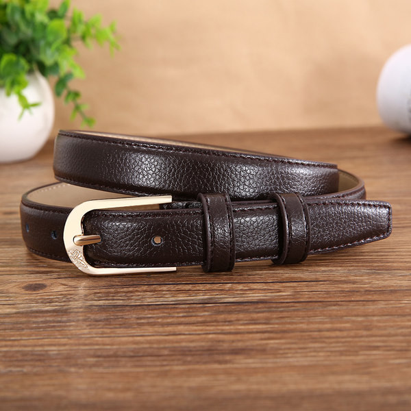 Modern műbőr öv fém csattal