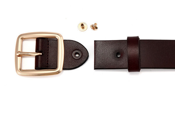 Alkalmi bőr öv fém csattal nőknek