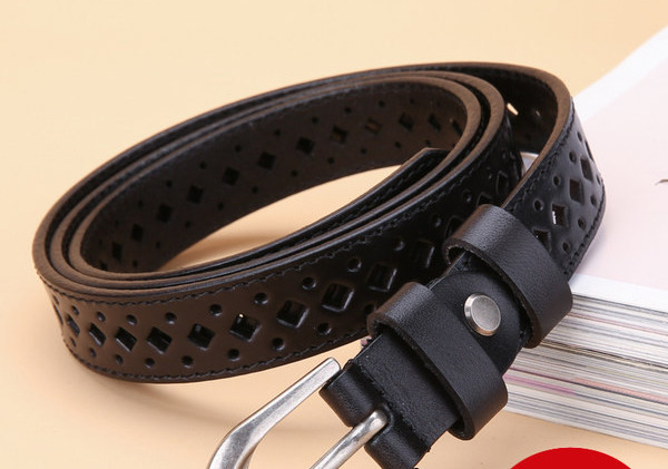 Curea perforata model nou cu prindere metalica