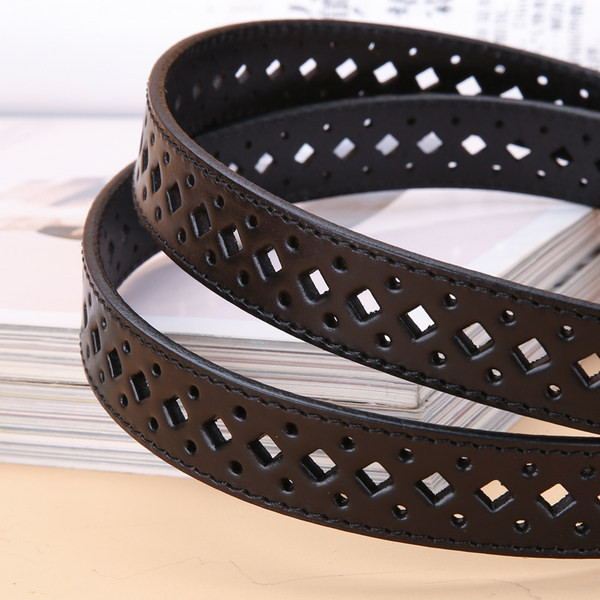 Curea perforata model nou cu prindere metalica