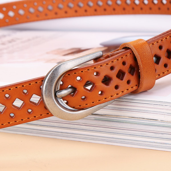 Curea perforata model nou cu prindere metalica