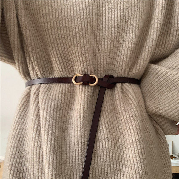 Cureaua subtire din piele de dama cu catarama metalica