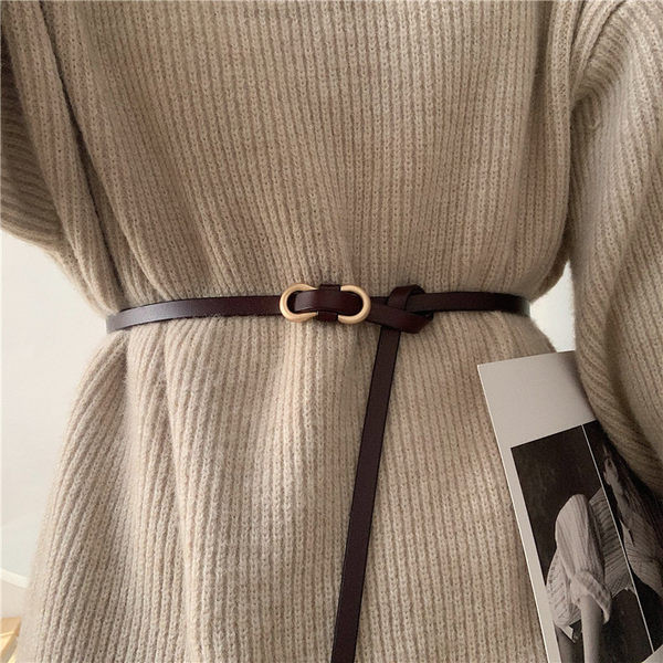 Cureaua subtire din piele de dama cu catarama metalica