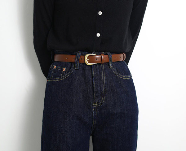 Stílusos női bőr öv négyzet alakú csattal