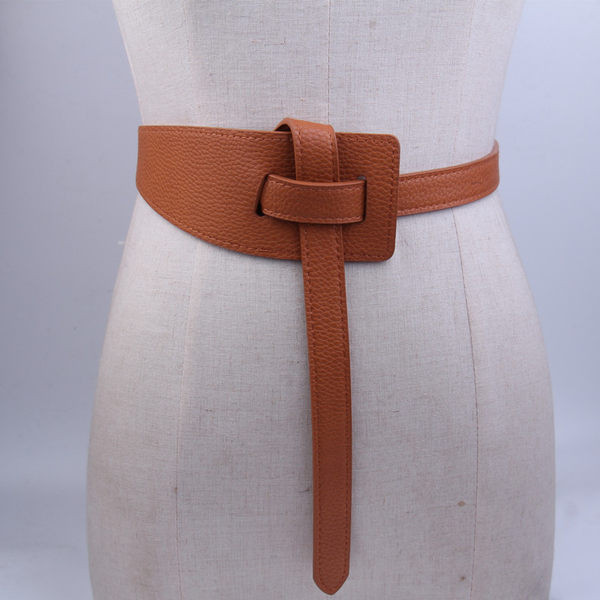 Curea asimetrica din piele de dama