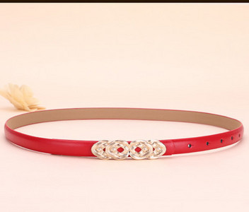 Női stílusos eco-bőr öv, karcsú modell csattal