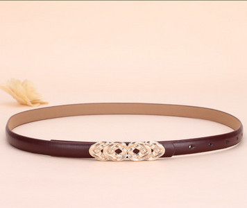 Női stílusos eco-bőr öv, karcsú modell csattal