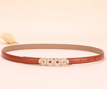 Női stílusos eco-bőr öv, karcsú modell csattal